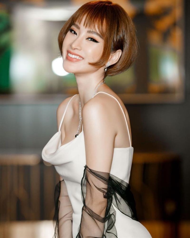 Phượng Chanel đi vào vết xe đổ của Đông Nhi và Kỳ Duyên khi bất ngờ để tóc mái thưa Hàn Quốc-7