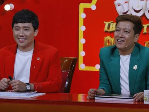 Trấn Thành bất lực khi livestream vì Hari Won liên tục lấn sân-1