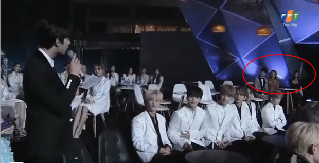 Xuất hiện khoảnh khắc 3 đại diện Việt Nam bị BTC phân biệt đối xử tại AAA?-1