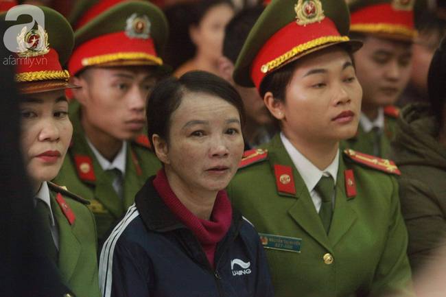 Xét xử vụ mẹ nữ sinh giao gà ở Điện Biên và đồng phạm:Bà Hiền khẳng định không quen biết Bùi Văn Công, liên tục kêu oan-12