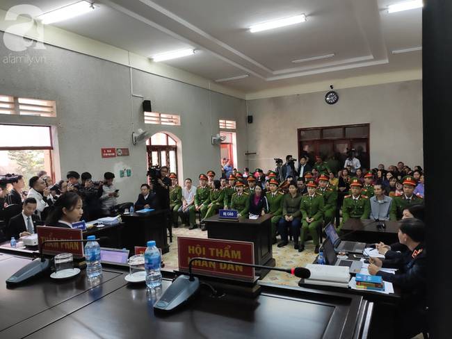 Xét xử vụ mẹ nữ sinh giao gà ở Điện Biên và đồng phạm:Bà Hiền khẳng định không quen biết Bùi Văn Công, liên tục kêu oan-19