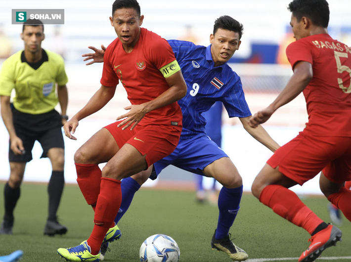 CĐV Thái Lan phẫn nộ, đòi chấm dứt hợp đồng với HLV Nishino, cầu cứu Kiatisuk-2