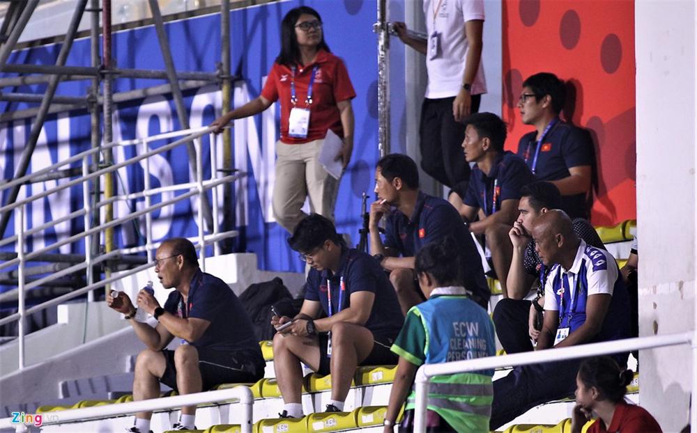 HLV Park ngồi 7 tiếng để nghiên cứu đối thủ ở SEA Games-1