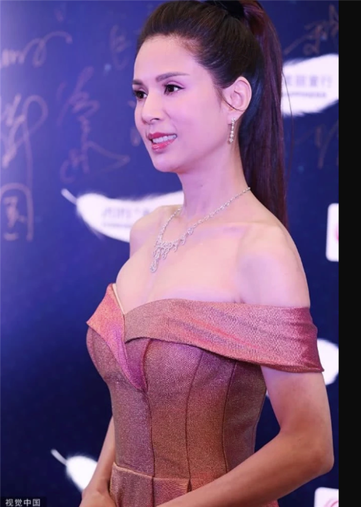 Tiểu Long Nữ” Lý Nhược Đồng trẻ đẹp đáng ngưỡng mộ!-1