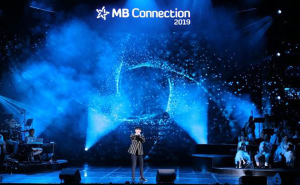 Khi ta 25 - Live Concert ‘chạm’ trái tim khán giả-2