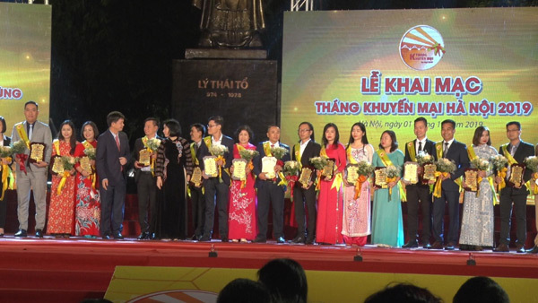 Chân giò hun khói Ông già IKA - Top 3 Hàng Việt Nam được NTD yêu thích-1