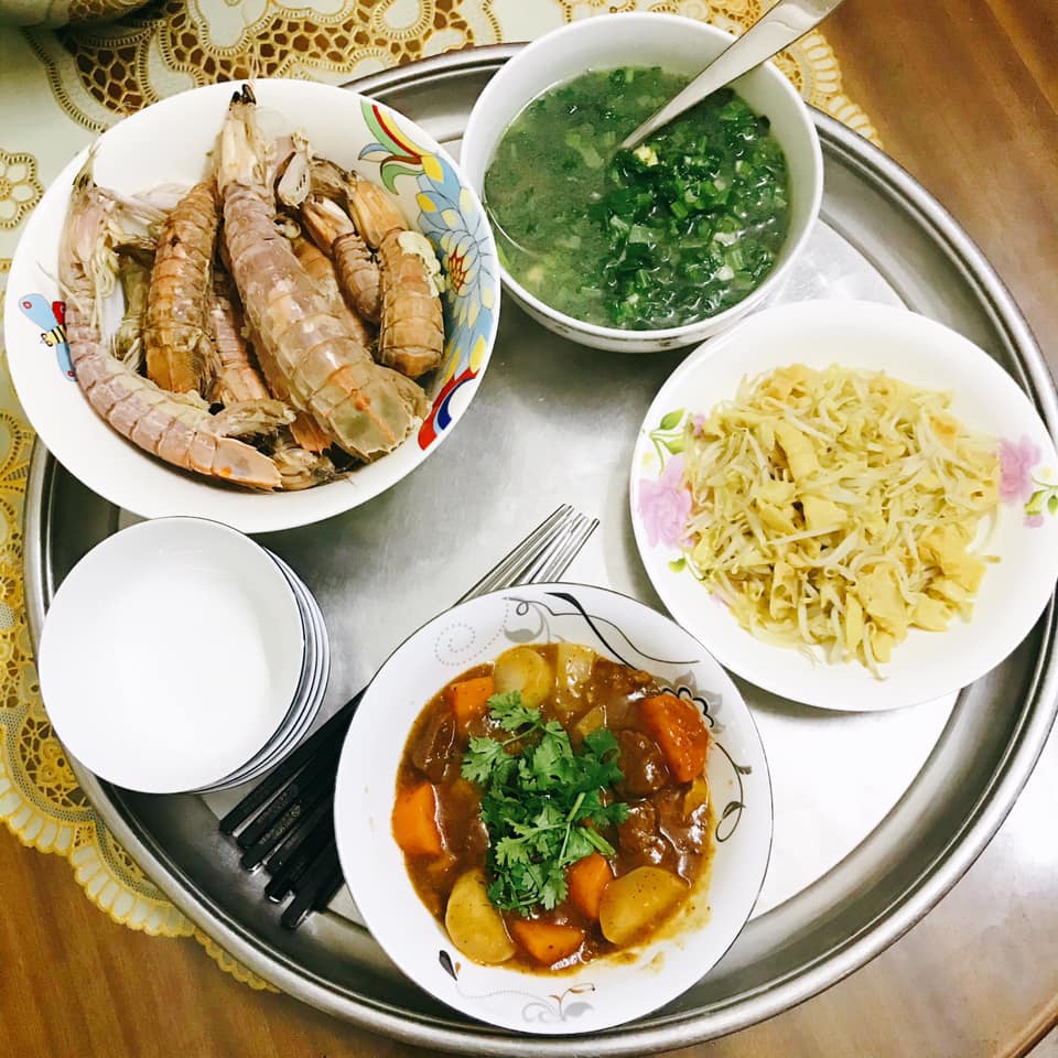 Mâm cơm gái Nghệ An nấu cho 5 người chưa tới 100k vẫn đề huề khiến chồng khen nở mũi-3