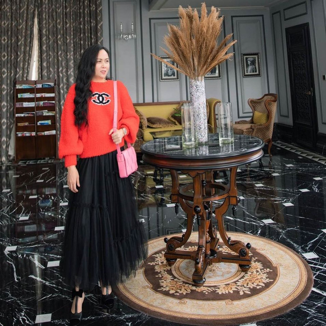 Chiếc áo quốc dân hot nhất Thu Đông này: Từ Phượng Chanel đến Ngọc Trinh, Chi Pu và cả loạt sao đều mê mẩn-1