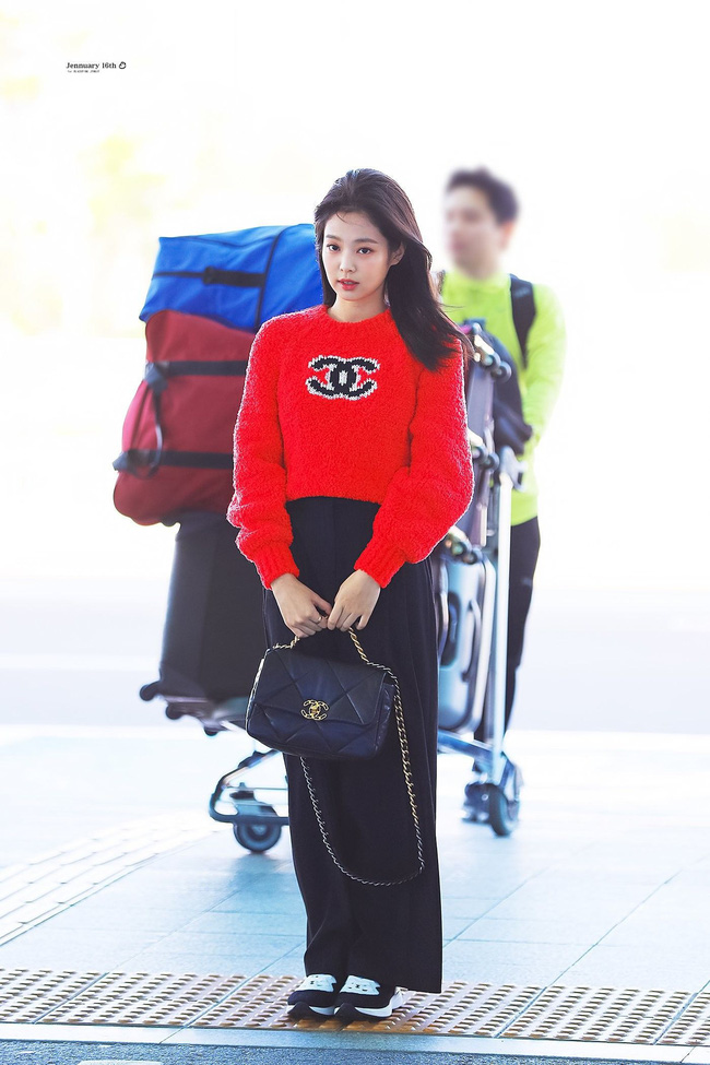 Chiếc áo quốc dân hot nhất Thu Đông này: Từ Phượng Chanel đến Ngọc Trinh, Chi Pu và cả loạt sao đều mê mẩn-9