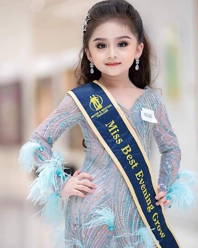 Cô bé 6 tuổi đăng quang Hoa hậu nhí Thái Lan 2019-5