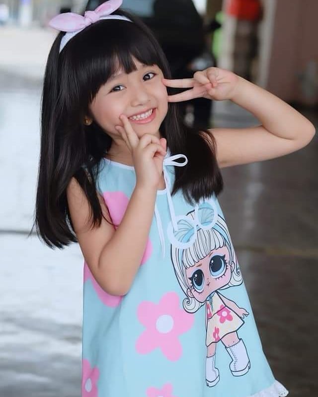 Cô bé 6 tuổi đăng quang Hoa hậu nhí Thái Lan 2019-8