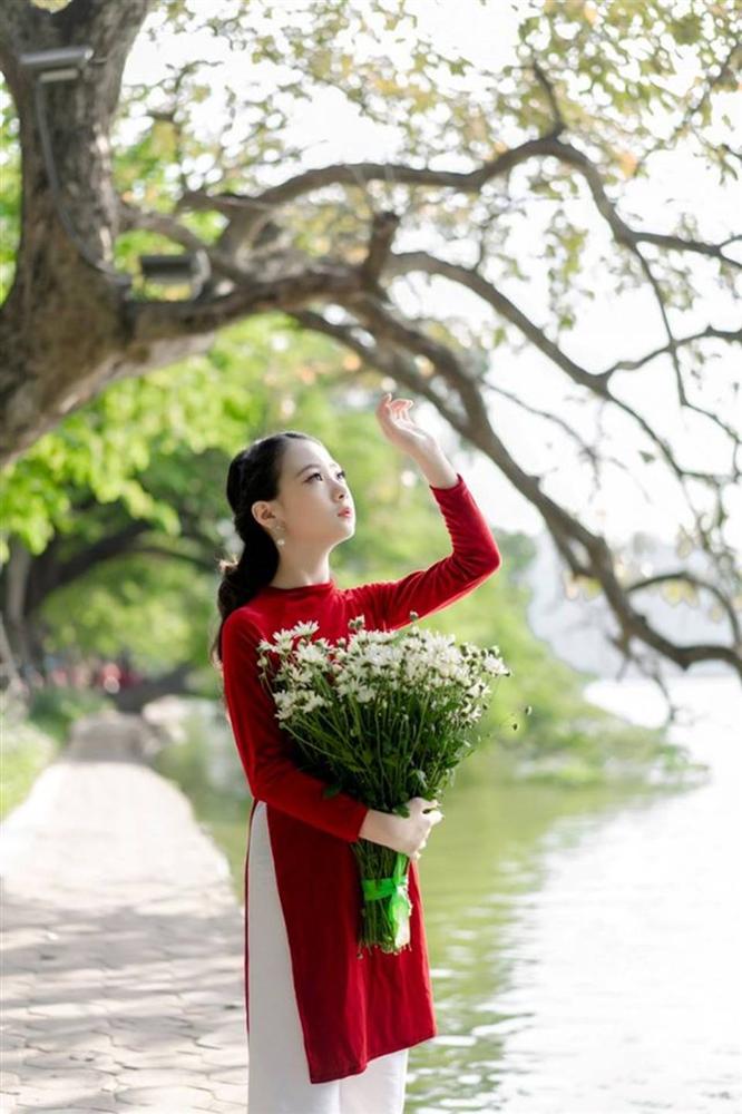 Bé gái 10 tuổi sở hữu nét xinh xắn gieo thương nhớ”-8