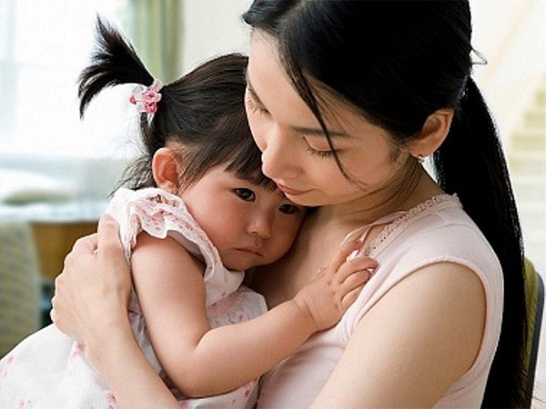 Vô tình kiểm tra điện thoại phát hiện tháng nào chồng cũng gửi cho người giúp việc 15 triệu, tôi gọi cả nhà chồng đến để vạch tội không ngờ sự thật lại gây sốc đến thế-1