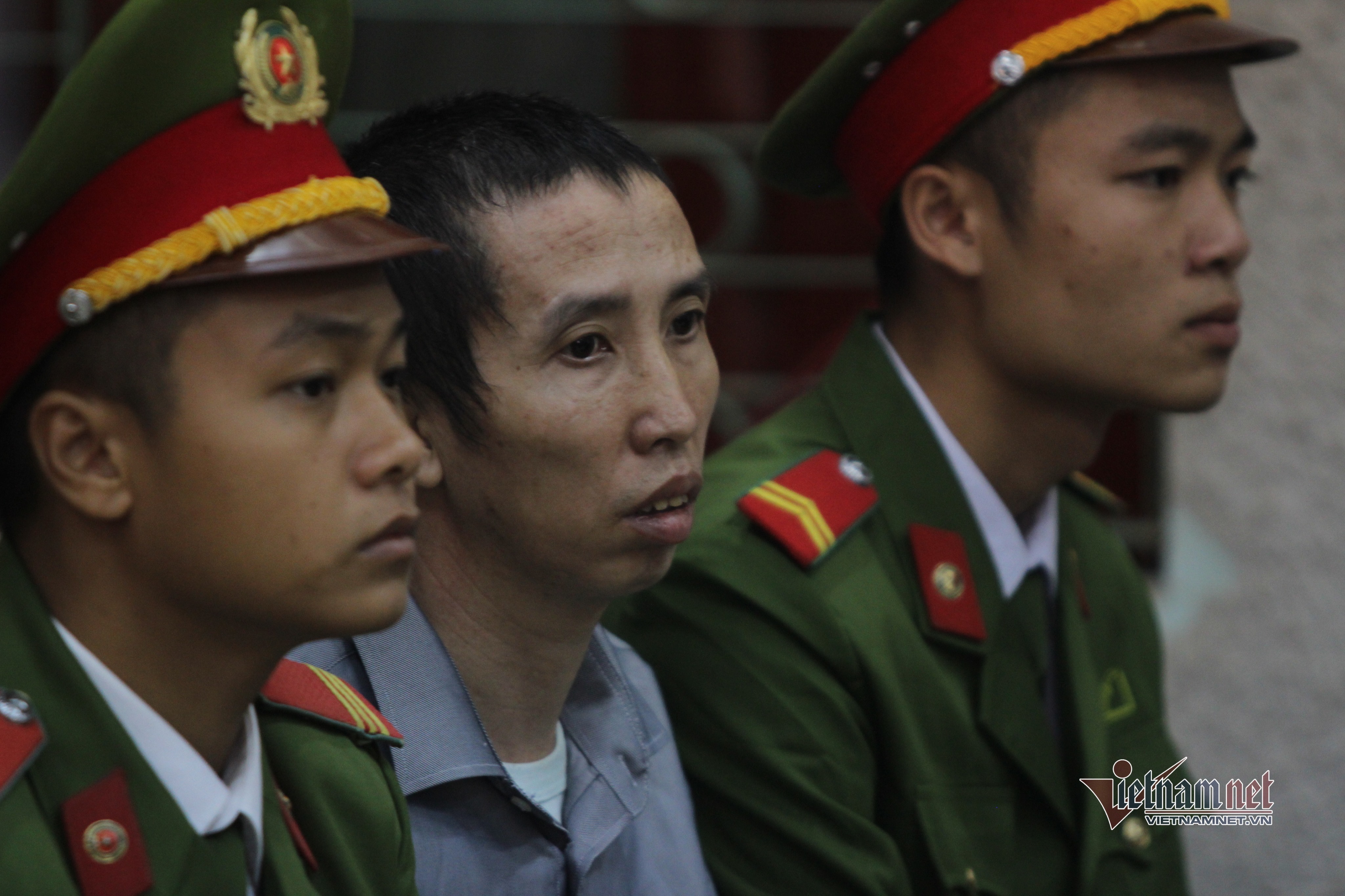 Mẹ nữ sinh Cao Mỹ Duyên kêu oan tại tòa-1