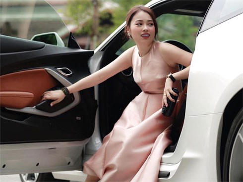 Hằng Túi tiếp tục tậu 3 căn chung cư một lúc, liệu có phải là hot mom giàu nhất hiện nay?