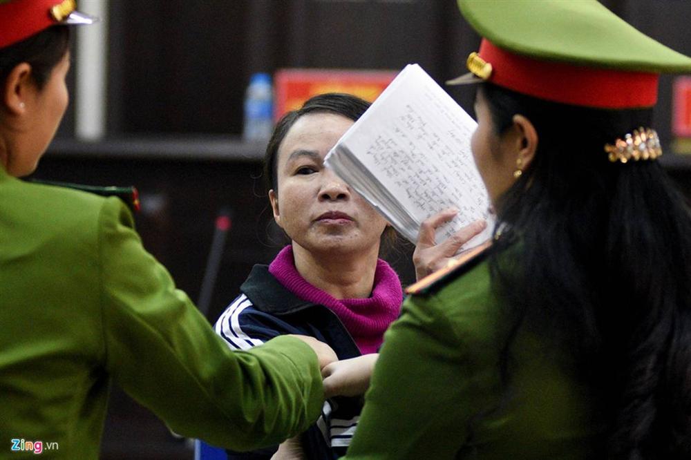 Mẹ nữ sinh giao gà: Gia đình mình không việc gì phải xấu hổ-11