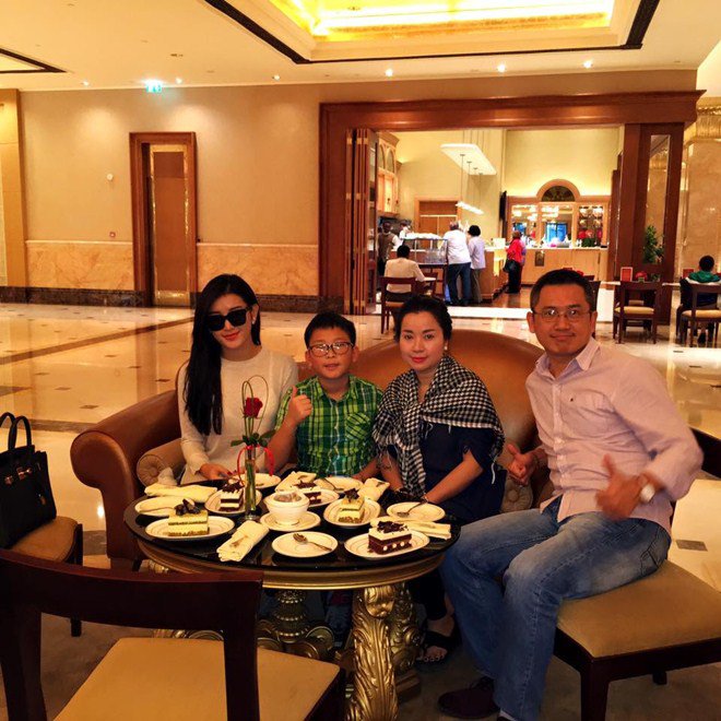 Hoa hậu rich kid ăn món dát vàng đắt đỏ: Huyền My, Hồ Ngọc Hà chẳng thua kém-6