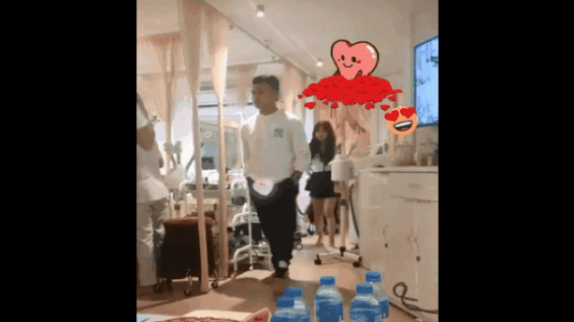 Quang Hải bị quay lén cảnh hẹn hò với hot girl 1m52, dân tình còn soi ra cầu thủ vẫn like đều tay ảnh người cũ: Không biết ai đó có ghen không ta?-1