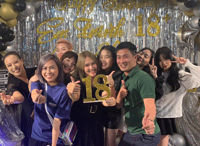 Quang Hải bị quay lén cảnh hẹn hò với hot girl 1m52, dân tình còn soi ra cầu thủ vẫn like đều tay ảnh người cũ: Không biết ai đó có ghen không ta?-5