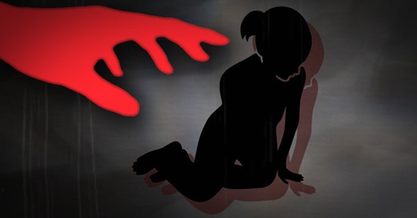 Xâm hại tình dục con gái riêng suốt 8 năm, tên bố dượng biến thái được tòa giảm án chỉ vì không có tiền án, gia đình nghèo khó-1