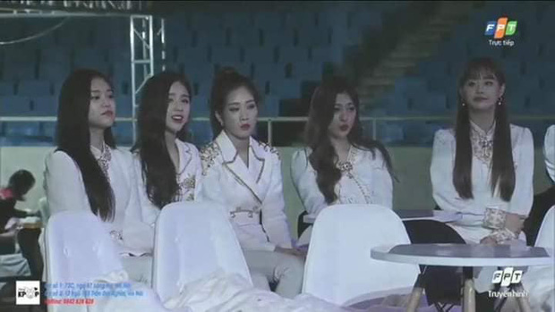 Lễ trao giải AAA 2019: Lộ cảnh sao Hàn thờ ơ, ngán ngẩm khi xem Bích Phương hát Lets du dua-3