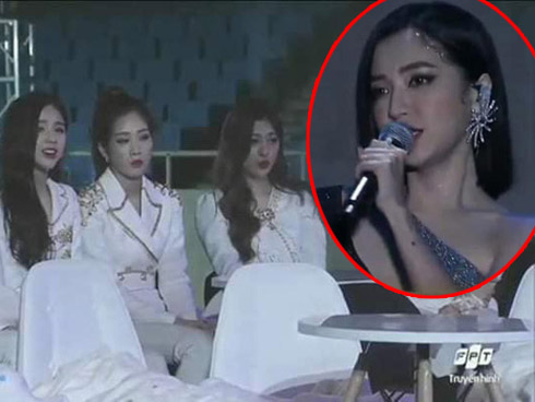 Sự kiện kinh hoàng nhất hôm nay: BTS và dàn idol trượt ngã liên hoàn, người kêu thất thanh ở thảm đỏ, người gãy cả xương-8