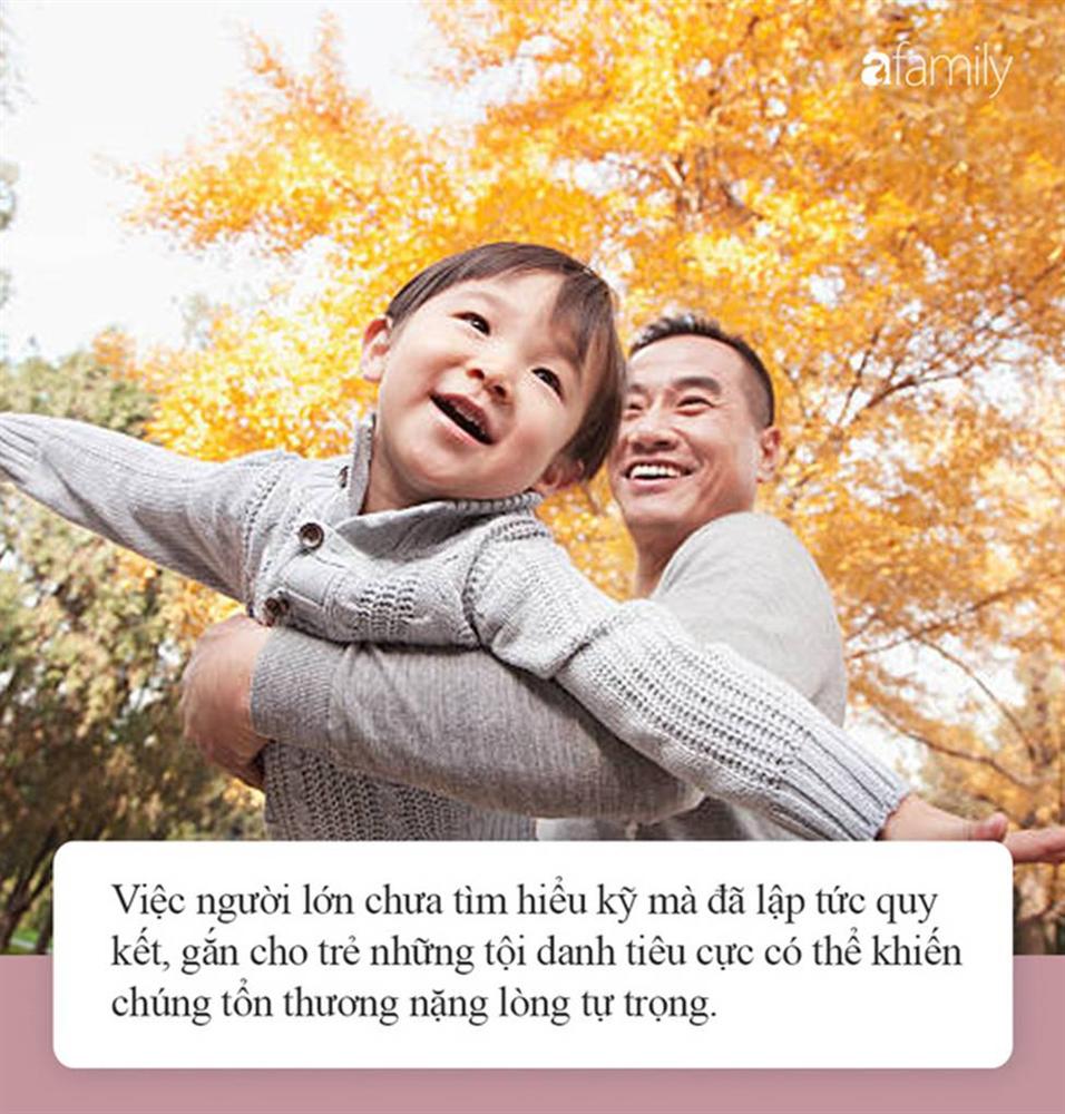 Cô giáo tuyên bố trước lớp cậu học sinh là kẻ ăn trộm, ông bố nói 1 câu khiến cô ngượng đỏ mặt, hối hận xem lại bản thân mình-2