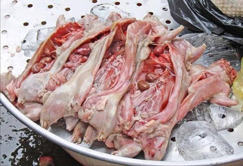 Đặc sản được làm từ tinh hoàn động vật: Bà tranh mua bồi bổ cho ông-7