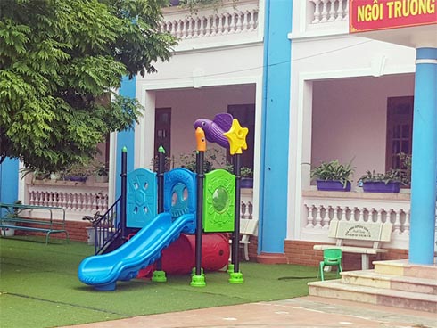 Hà Nội: Nghi vấn học sinh mầm non tử vong do mắc kẹt ở cầu trượt-1