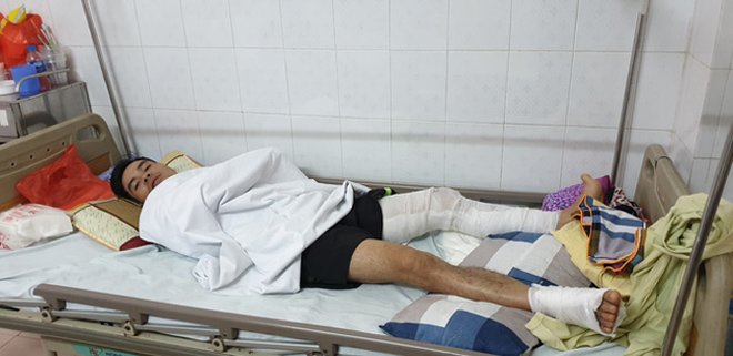 Vụ cháy xe Mercedes: Khoảnh khắc hãi hùng được cứu sống dưới gầm xe-2