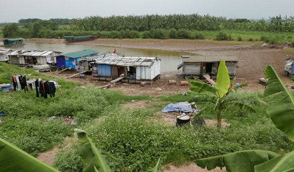 Sau 2 lần mất con, mẹ U40 ở bãi giữa sông Hồng quyết sinh thường và nỗi đau ám ảnh-1