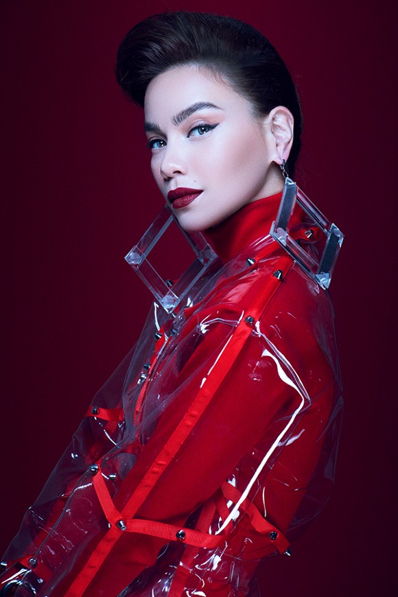 Hà Hồ đẳng cấp, hút hồn và nữ quyền trong bộ ảnh kỉ niệm 15 năm ca hát-5