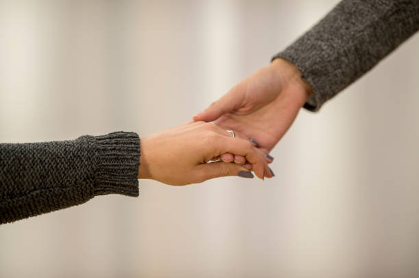 Cuộc đời có 3 việc tuyệt đối không nên dang tay giúp đỡ: Tốt thôi đừng tốt quá kẻo hại mình hại người!-1