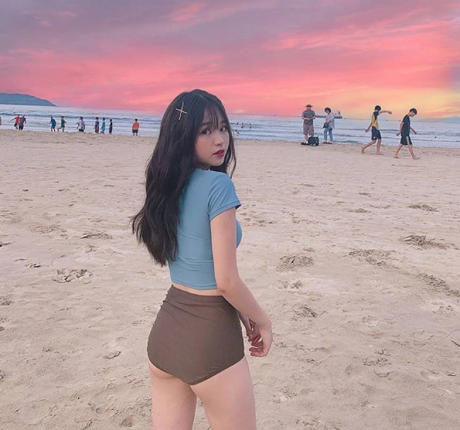 Quang Hải đá chính, bạn gái tin đồn khoe sắc tiếp lửa U22 Việt Nam đấu U22 Lào-10