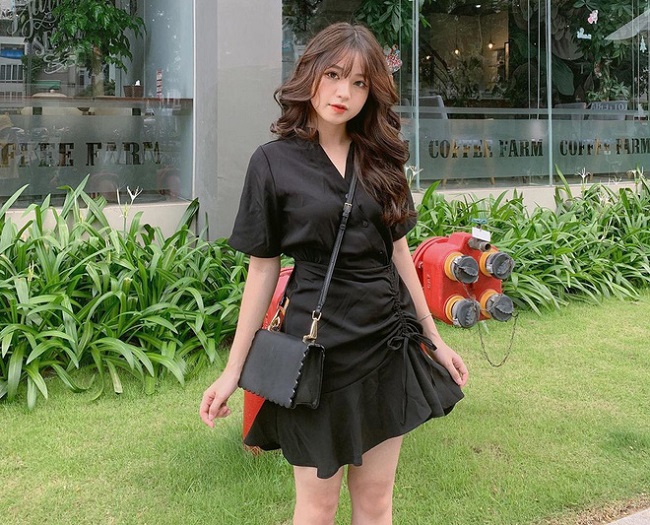 Quang Hải đá chính, bạn gái tin đồn khoe sắc tiếp lửa U22 Việt Nam đấu U22 Lào-17