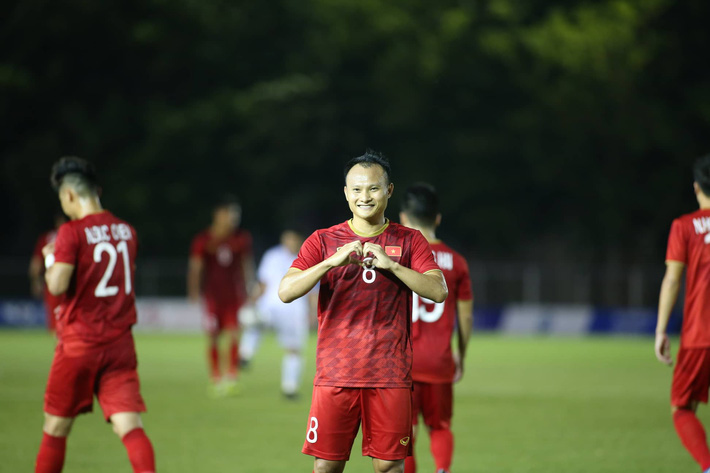 Fan Việt mừng hụt với bàn thắng bị tước của Đoàn Văn Hậu: Hóa ra trọng tài có vấn đề quang học, không phải một mà những hai lần-2