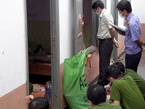 Gọi điện cho người thân nói