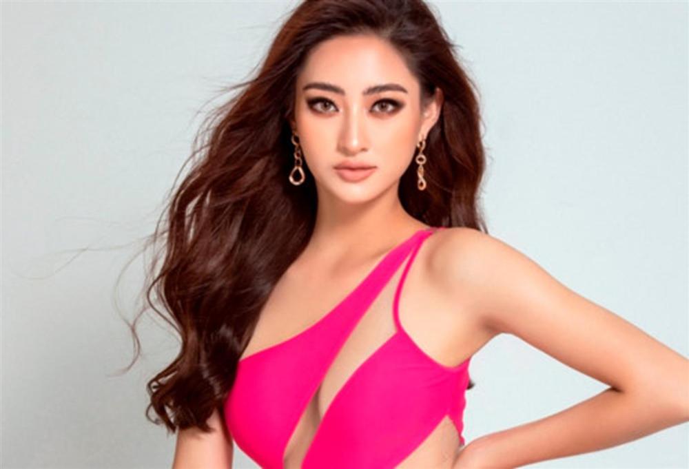 Lương Thùy Linh đụng hàng bikini với Nữ hoàng nội y Ngọc Trinh: Ai gợi cảm hơn?-9