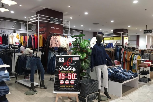 Thảm cảnh năm nay, Black Friday giảm 80% vẫn ngồi không đợi khách-11