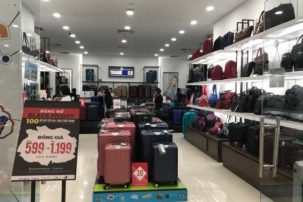 Thảm cảnh năm nay, Black Friday giảm 80% vẫn ngồi không đợi khách-19