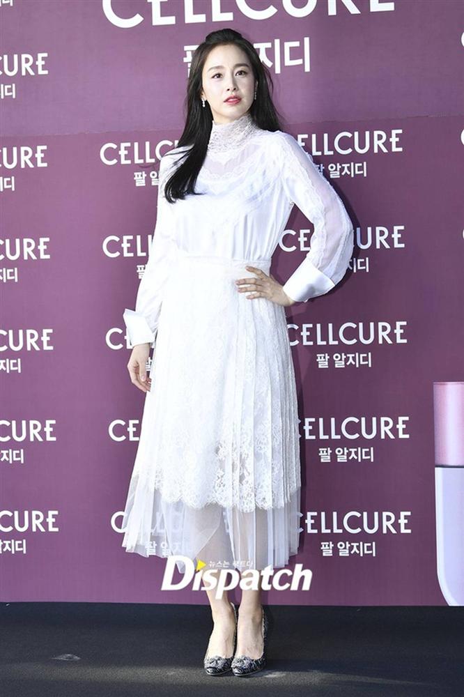 Kim Tae Hee lần đầu xuất hiện sau khi sinh con gái thứ hai-5