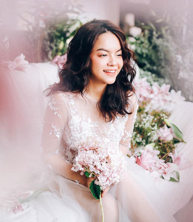 Được fan tích cực đẩy thuyền với Noo Phước Thịnh, Phạm Quỳnh Anh bất ngờ diện váy cưới lung linh như cô dâu-1