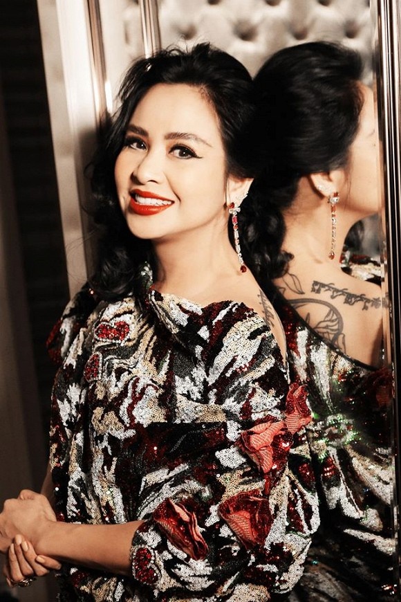 Diva Thanh Lam đăng loạt ảnh ngọt lịm tim ở tuổi tròn 50-7