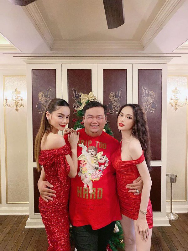 Giáng sinh chưa tới, Hương Giang đã diện váy đỏ sexy, đọ dáng cực gắt” với Hà Hồ-5