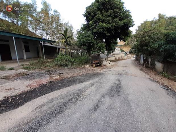 Hàng xóm tiết lộ về người làm cơm trứng thắp hương cho nữ sinh giao gà ngay tại hiện trường-8