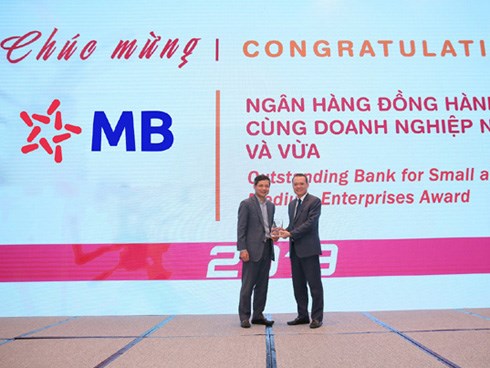 MB nhận cú đúp Giải thưởng Ngân hàng Việt Nam tiêu biểu