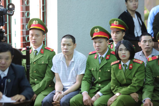 Giây phút công an bắt giữ kẻ chủ mưu sát hại nữ sinh giao gà: Vì Văn Toán mặt lạnh tanh, vợ run rẩy, hai người con bỏ ăn khi hay tin-3