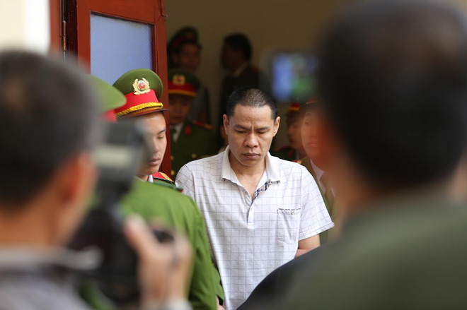 Giây phút công an bắt giữ kẻ chủ mưu sát hại nữ sinh giao gà: Vì Văn Toán mặt lạnh tanh, vợ run rẩy, hai người con bỏ ăn khi hay tin-4