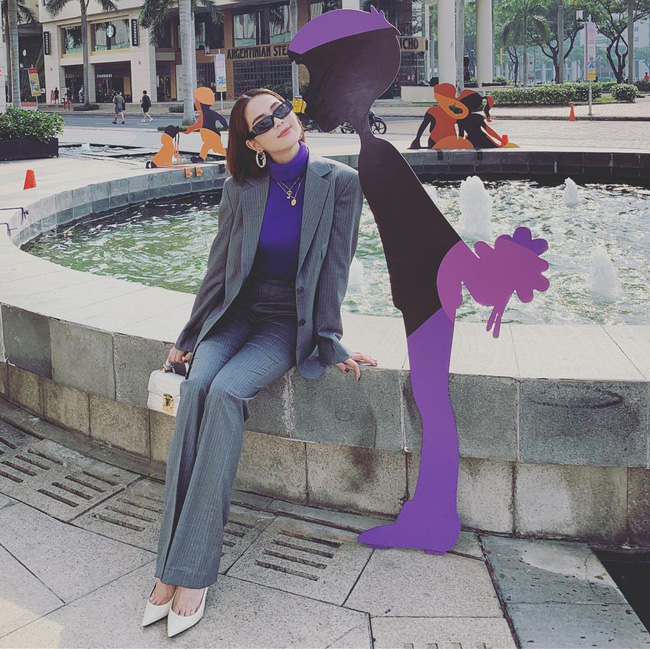 Ngắm set đồ mới nhất của Ngọc Trinh để ngộ ra cách diện suit trẻ trung, thay vì tự biến mình thành bà thím-1