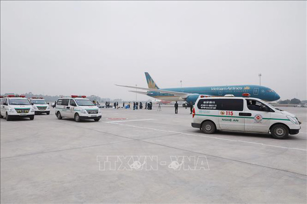 Thi thể và tro cốt 23 nạn nhân cuối cùng đã về đến sân bay quốc tế Nội Bài-5